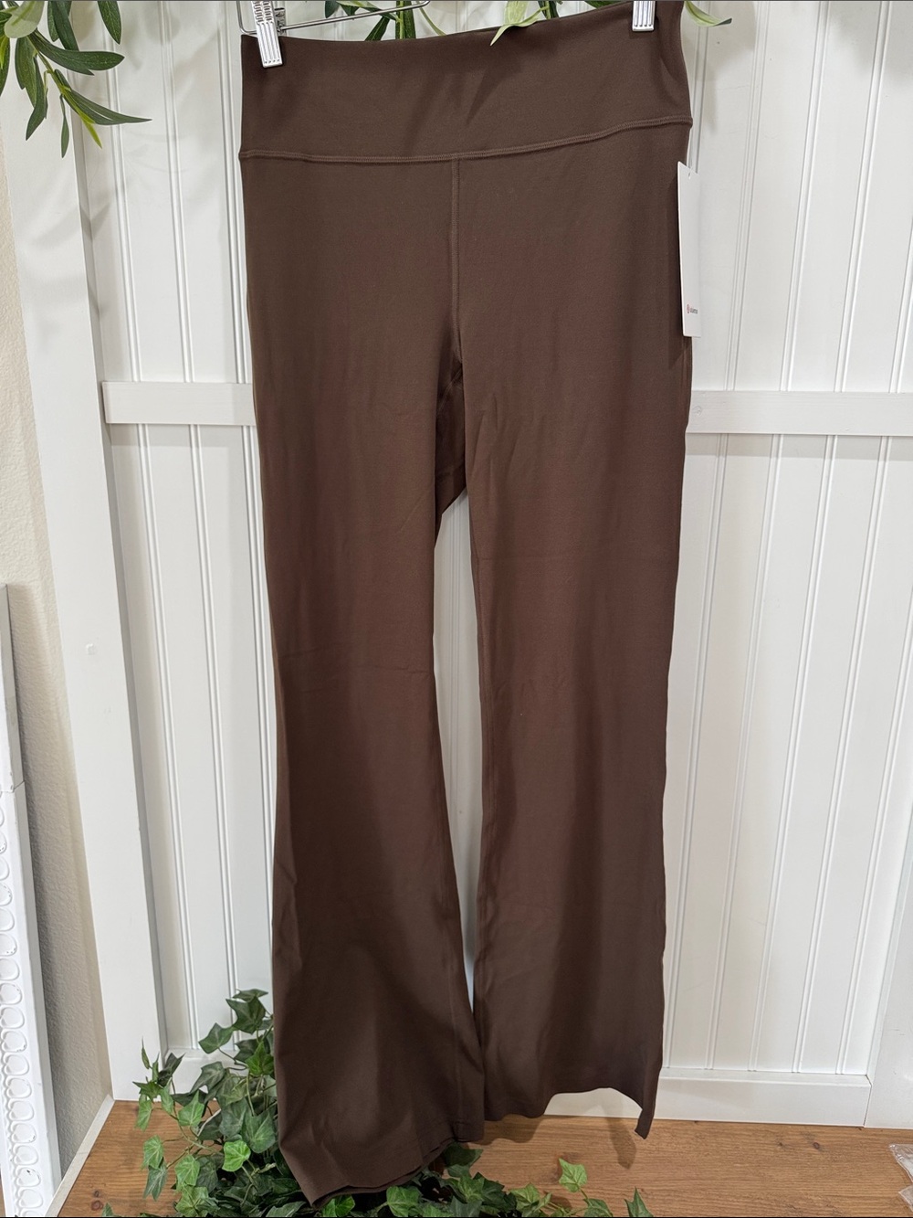 NWT! #833 LULULEMON ATHLETICA Brown Groove Nulu HR Flared 10R